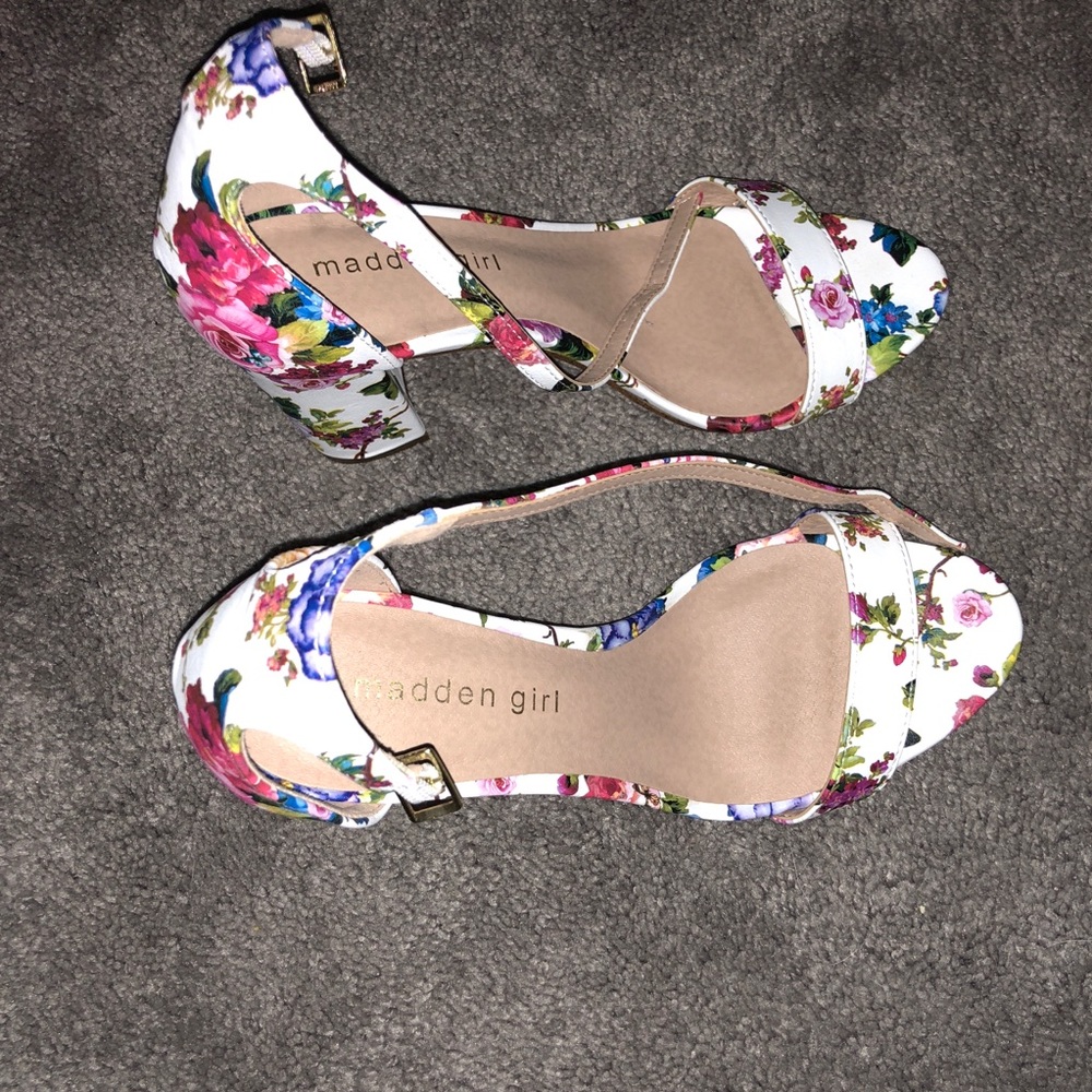 Worn once! Perfect condition